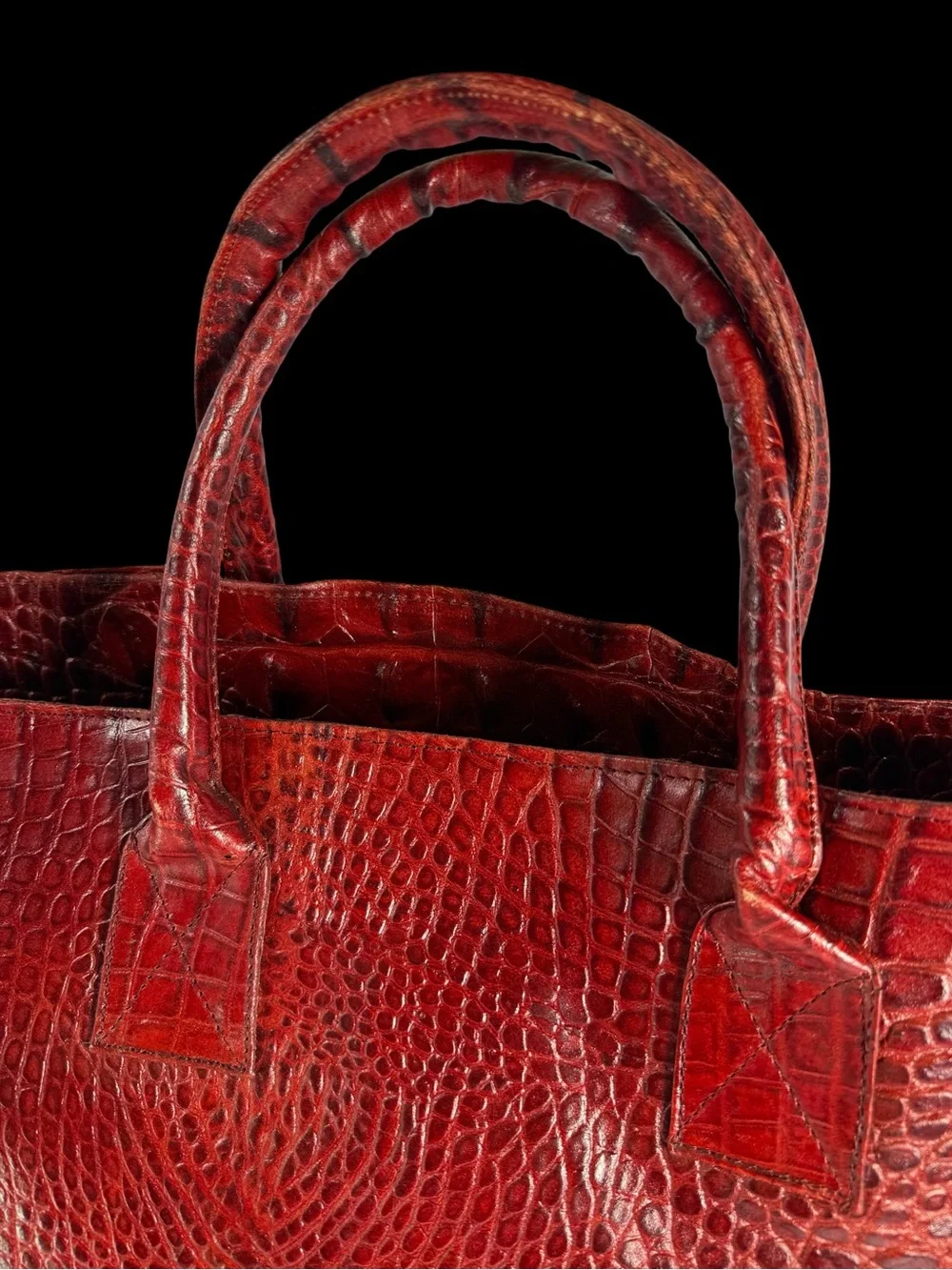 Classic Red Leather Croc-Embossed Tote Bag - Unbranded